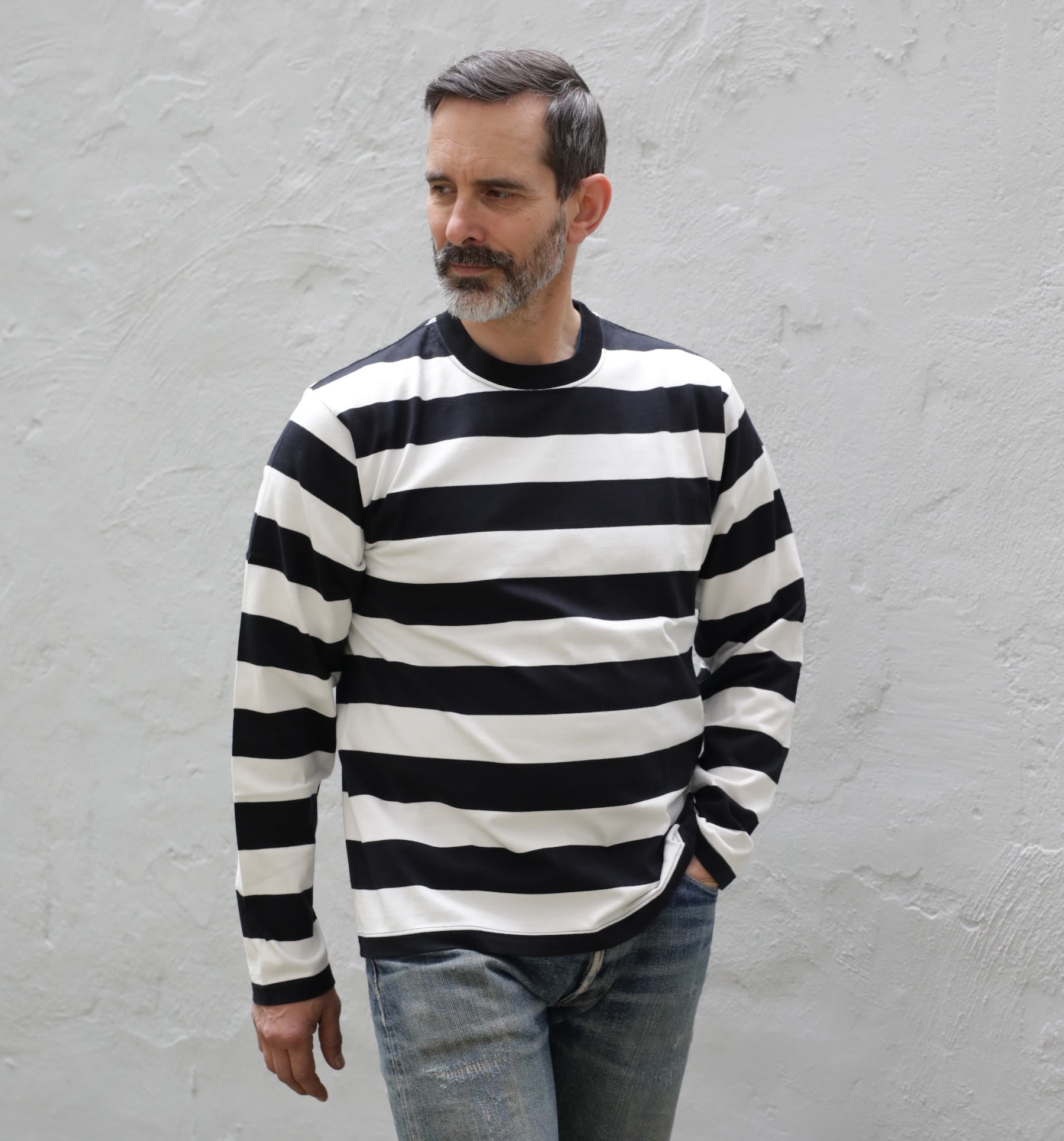 IHTB-09-BLK - 7.5oz Cotton Long-Sleeved Crew Neck Border Tee - Black and White Stripes