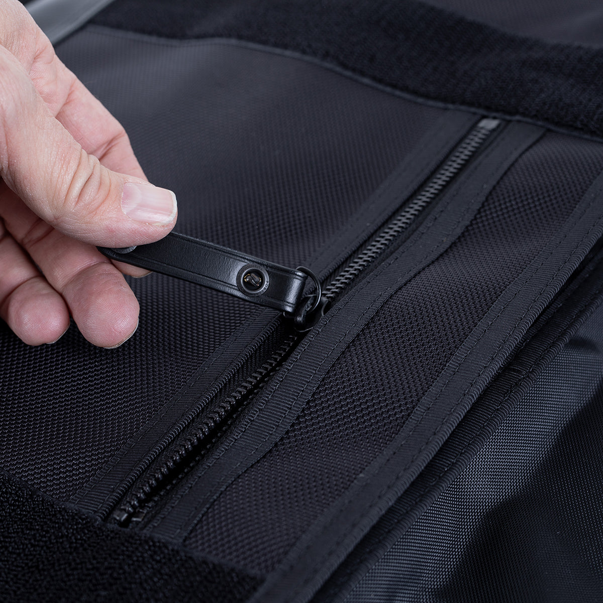 PO-HEAT-MESSENGER-BLK - Porter-Yoshida & Co. HEAT MESSENGER BAG (L) - Black