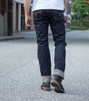 14oz Selvedge Denim Medium/High Rise Tapered Cut Jeans - Indigo