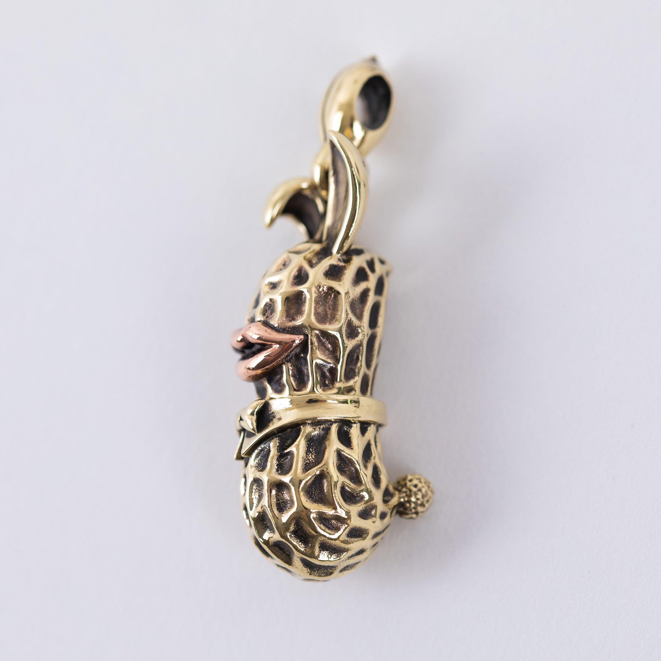 Peanuts & Co - STASH BUNNY PEANUTS PENDANT - Brass & Copper