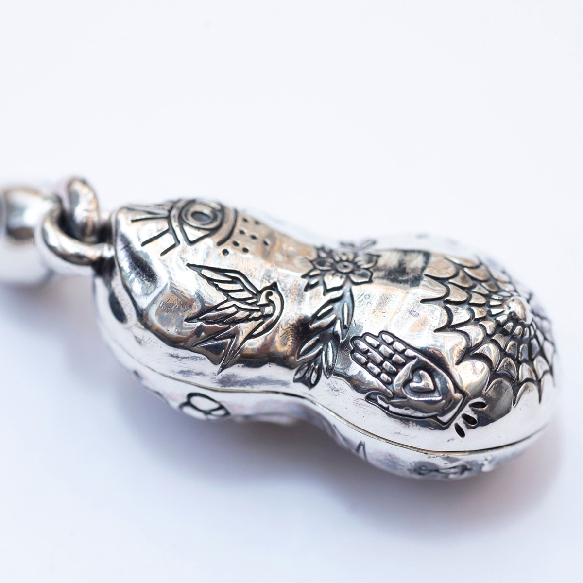 PE-TATTOO-LARGE-SIL - Peanuts & Co TATTOO PEANUTS Pendant Large - Silver