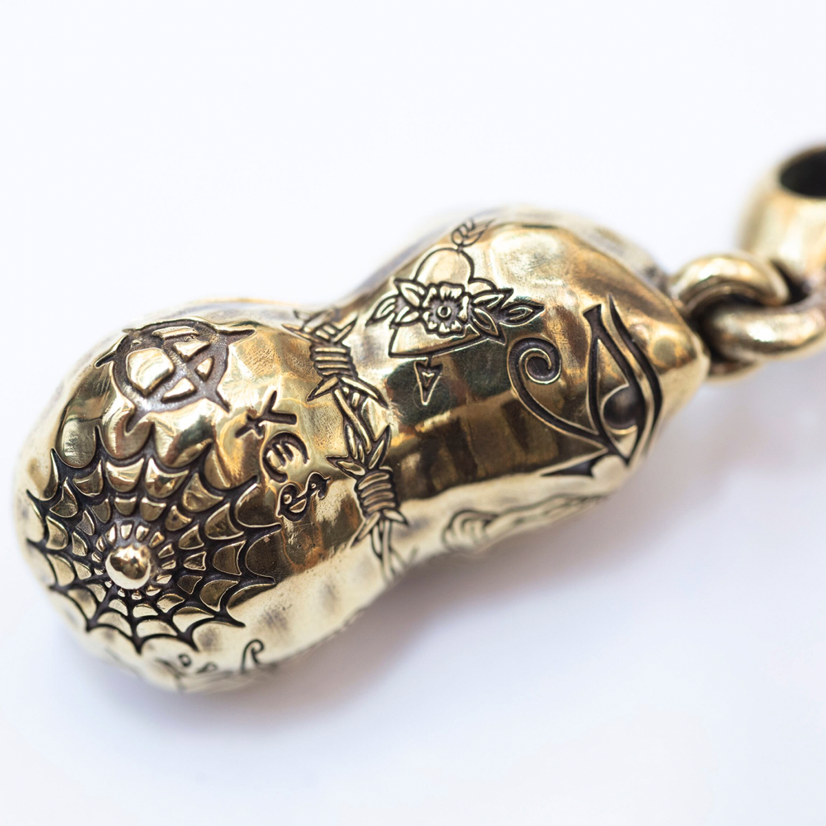 PE-BERO-TATTOO-LARGE-BRA - Peanuts & Co BERO TATTOO PEANUTS Pendant Large - Brass/ K10PG