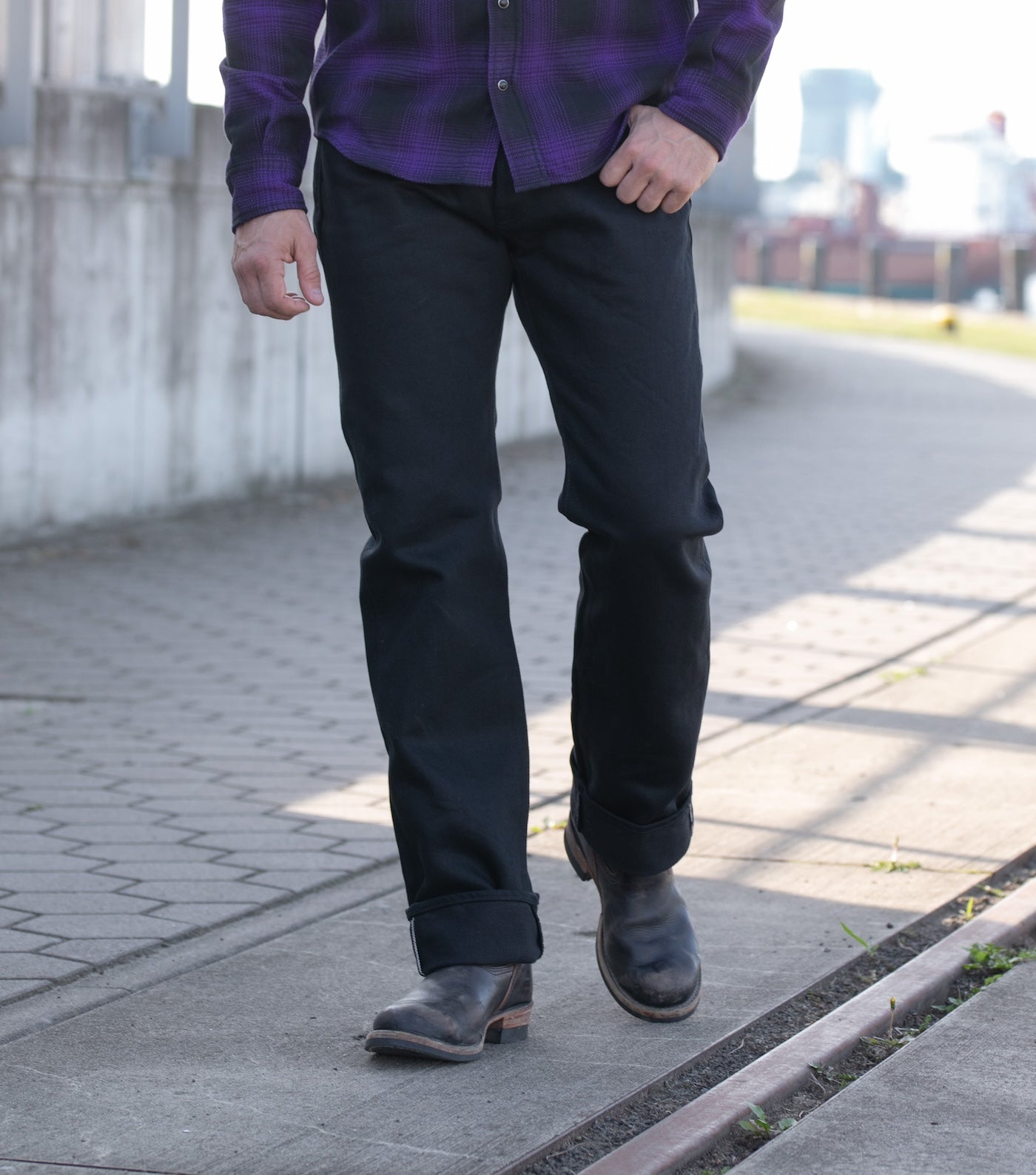 IH-634S-SB - 21oz Selvedge Denim Straight Cut - Superblack Non-Fade
