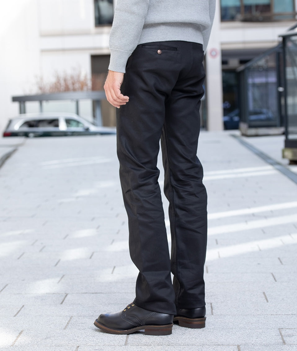 IH-717-BLK - 9oz Mercerised Selvedge Cotton Chinos - Black