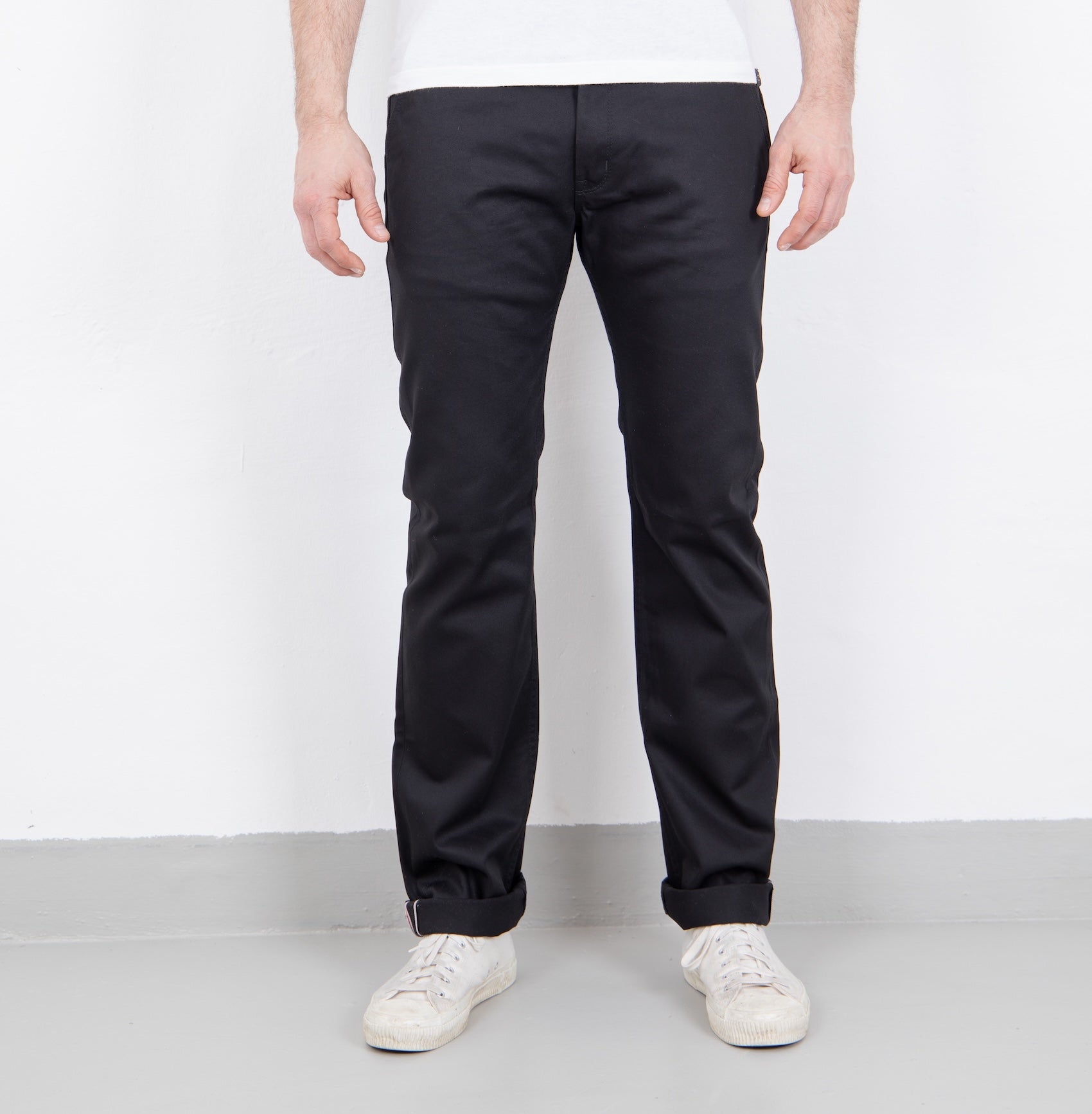 IH-721-BLK - 9oz Mercerised Selvedge Cotton Slim Tapered Chino - Black