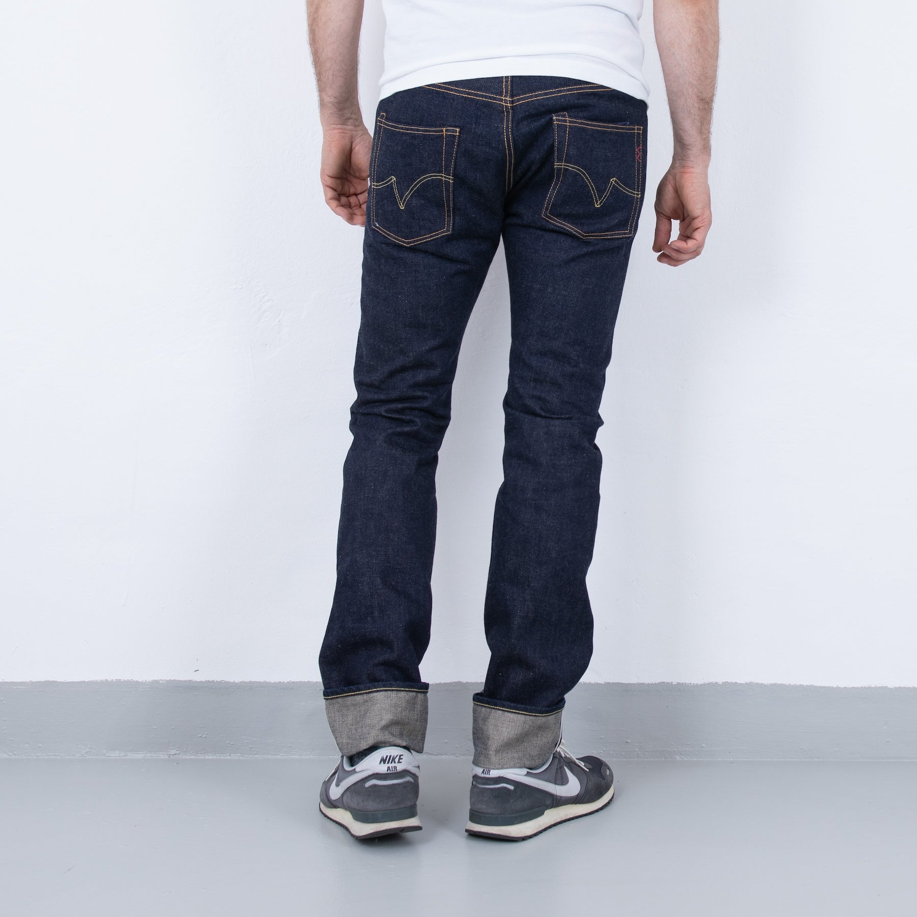 IH-777S-18 - 18oz Vintage Selvedge Denim Slim Tapered Cut Jeans - Indigo