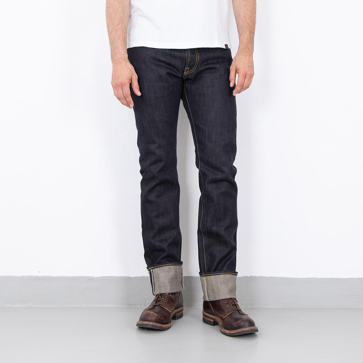 IH-777-XHS - 25oz Selvedge Denim Slim Tapered Cut Jeans - Indigo