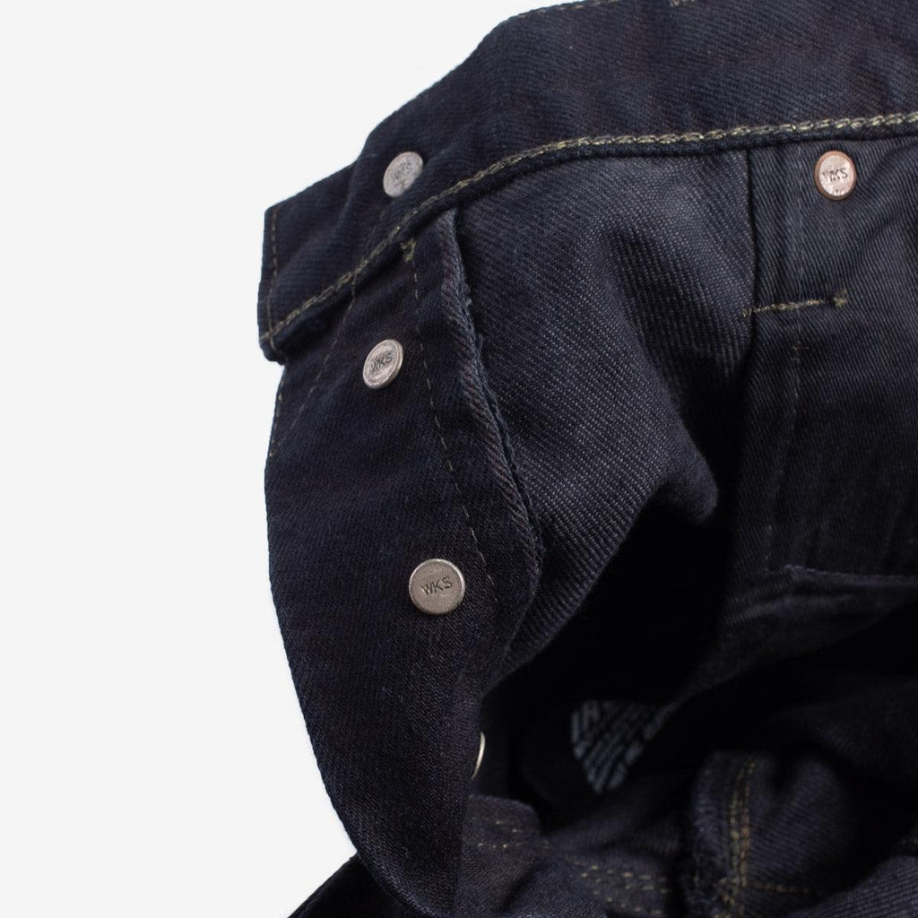 Image showing the IH-777S-142od - 14oz Selvedge Denim Slim Tapered Cut Jeans - Indigo Overdyed Black which is a Jeans described by the following info 777, Bottoms, Iron Heart, Jeans, Released, Tappered and sold on the IRON HEART GERMANY online store
