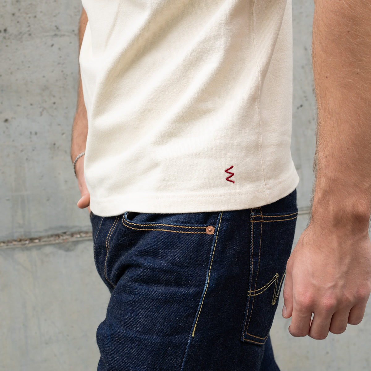 IHT-1600-CRM - 11oz Crew Neck T-Shirt - Cream