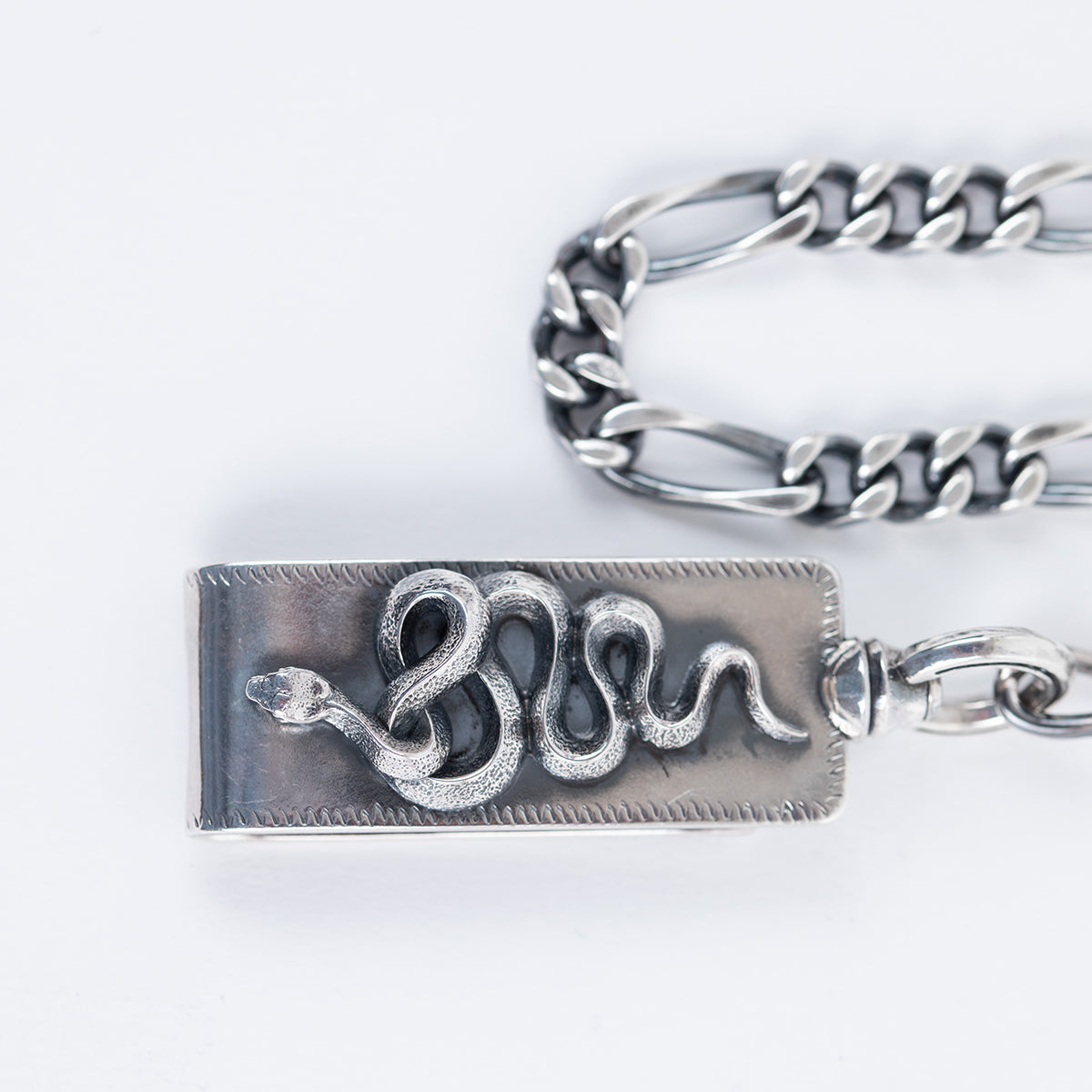 PE-SNAKE-WALLETCHAIN-SIL - Peanuts & Co SNAKE CLIP WALLET CHAIN - Silver