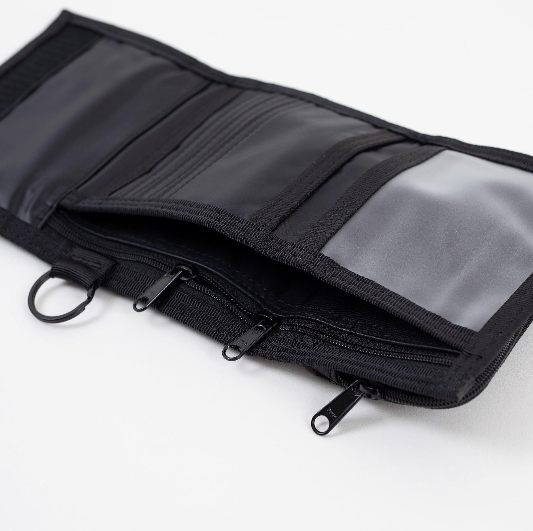 Porter-Yoshida_Co.-CAPSULE_WALLET-BLK_008_24_09.jpg