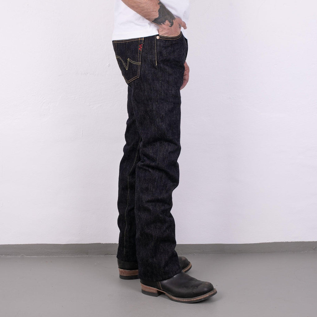 Image showing the IH-634S-SLB - 16oz Slubby Selvedge Denim Straight Cut Jeans Indigo which is a Jeans described by the following info 634, Bottoms, Iron Heart and sold on the IRON HEART GERMANY online store