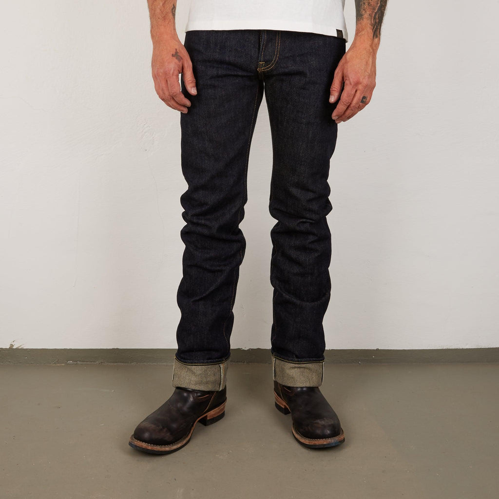 Image showing the IH-666S-21 - 21oz Selvedge Denim Slim Straight Cut Jeans Indigo which is a Jeans described by the following info 666, Back In, Bottoms, Iron Heart, Jeans, Released, Slim, Straight and sold on the IRON HEART GERMANY online store