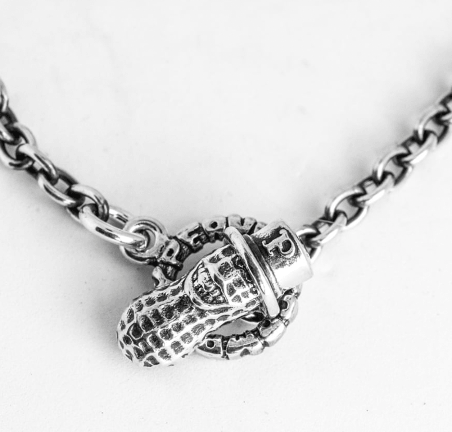 Image showing the Peanuts & Co PEANUTS CHAIN (round) - Silver which is a Jewellery described by the following info Accessories, Jewellery, Peanuts & Co, Released and sold on the IRON HEART GERMANY online store