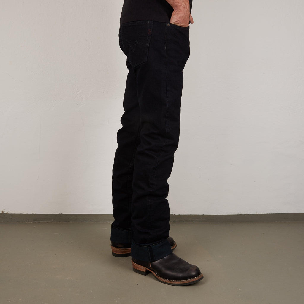 Image showing the IH-666S-142od - 14oz Selvedge Denim Slim Straight Cut Jeans Indigo Overdyed Black which is a Jeans described by the following info 666, Bottoms, Iron Heart, Jeans, Released, Slim, Straight and sold on the IRON HEART GERMANY online store