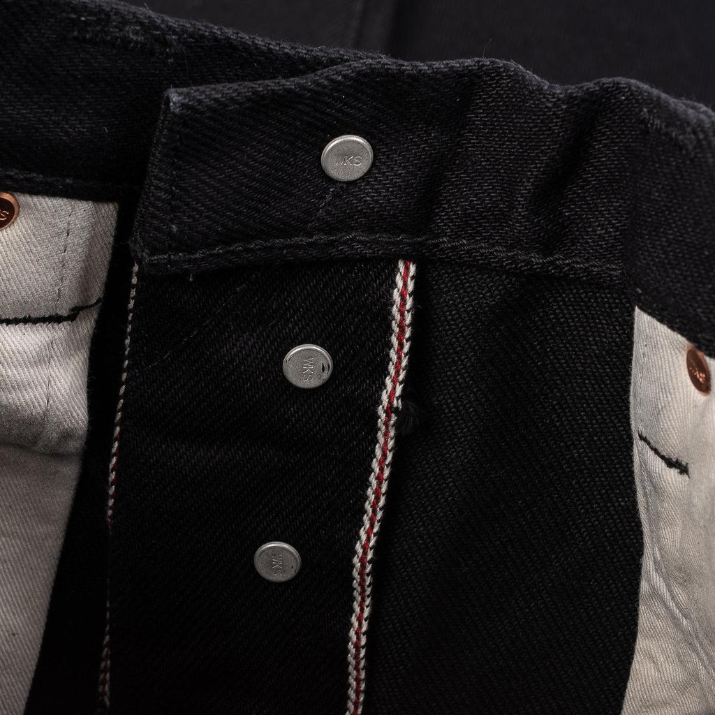 Image showing the IH-666S-SBG - 21oz Selvedge Denim Superblack (Fades To Grey) which is a Jeans described by the following info 666, Bottoms, Iron Heart, Jeans, Released, Slim, Straight and sold on the IRON HEART GERMANY online store